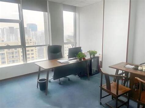 辦公室 背後靠窗